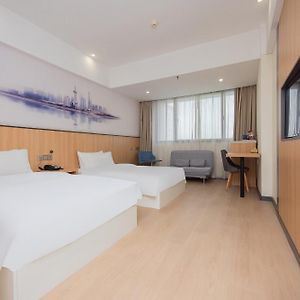 Twin Room Shower